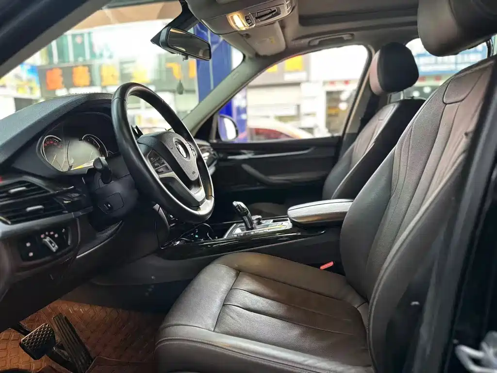 BMW X5 (Import) — миниатюра 7