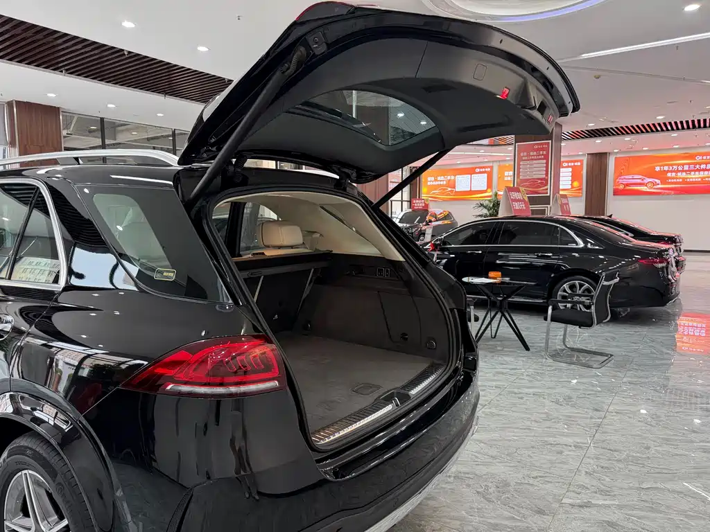 Mercedes-Benz GLE (Import) — миниатюра 5