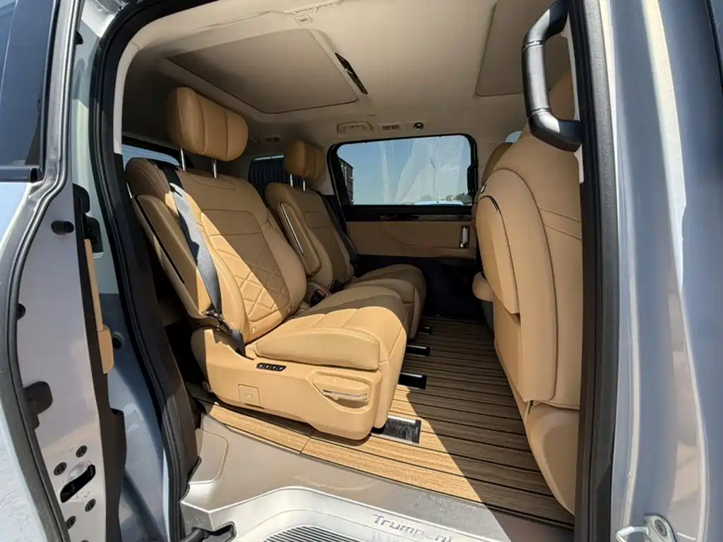 GAC Motor Trumpchi E8 PHEV — миниатюра 23