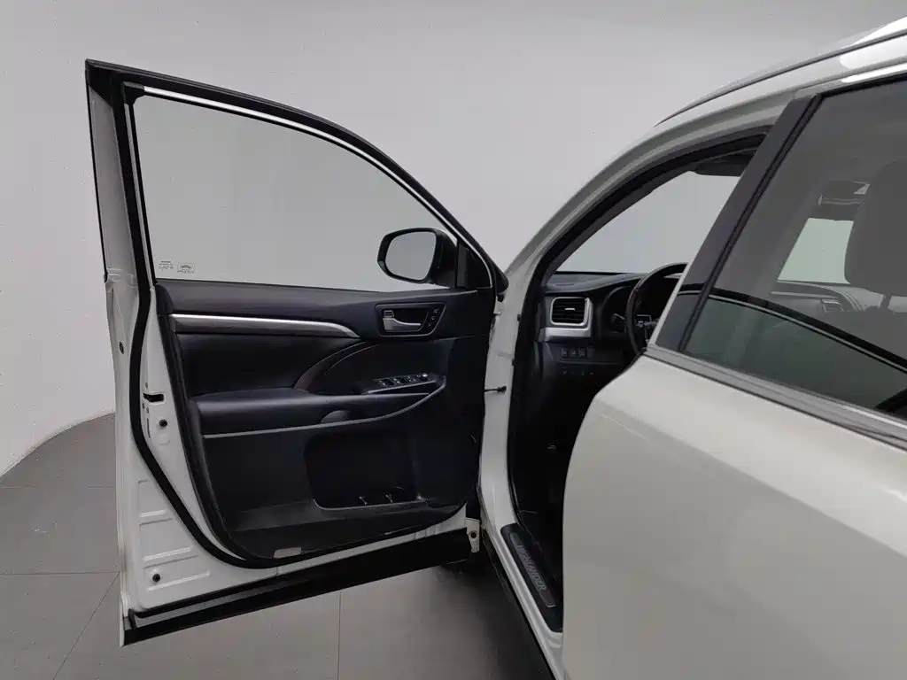 Toyota Highlander — миниатюра 8
