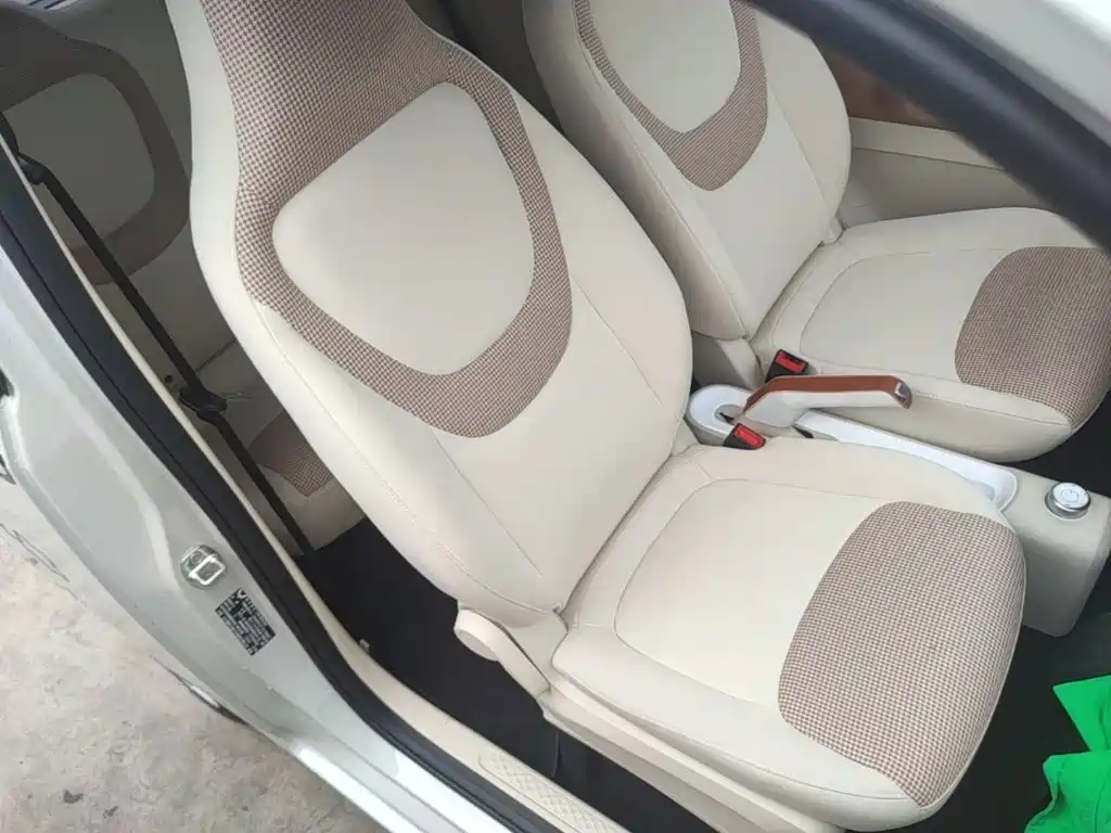 Wuling MINIEV — миниатюра 25