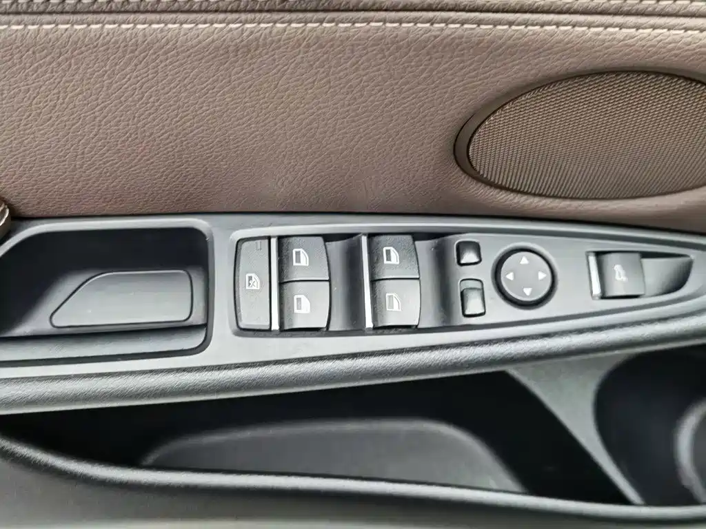 BMW X5 (Import) — миниатюра 9