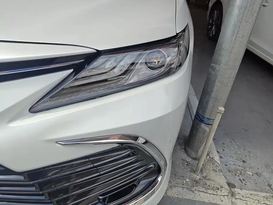 Toyota Camry — миниатюра 5