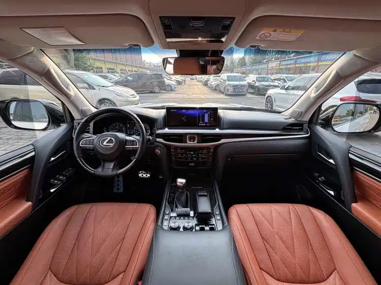 Lexus LX — миниатюра 3