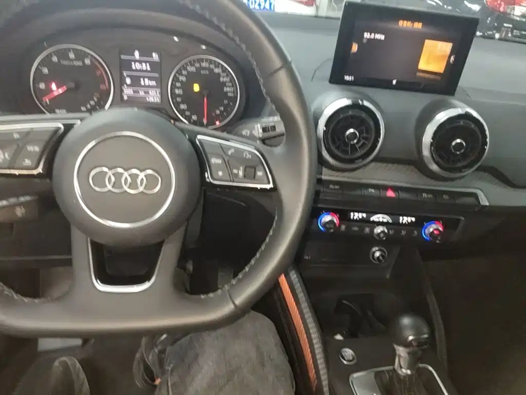Audi Q2L — миниатюра 10
