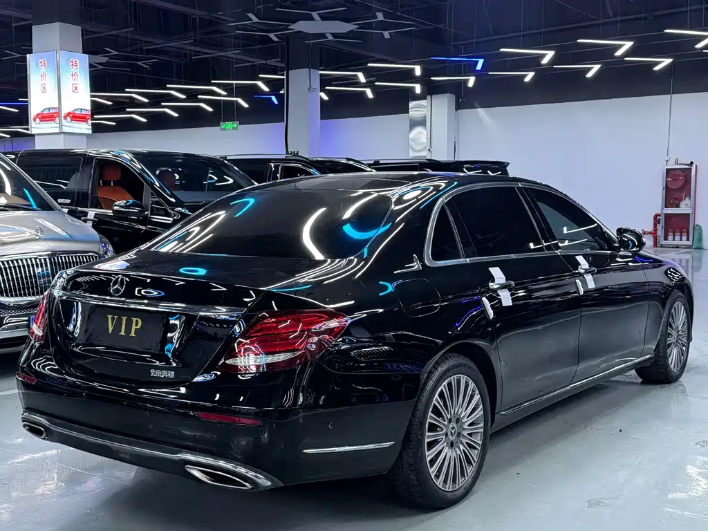 Mercedes-Benz E-Class — миниатюра 15