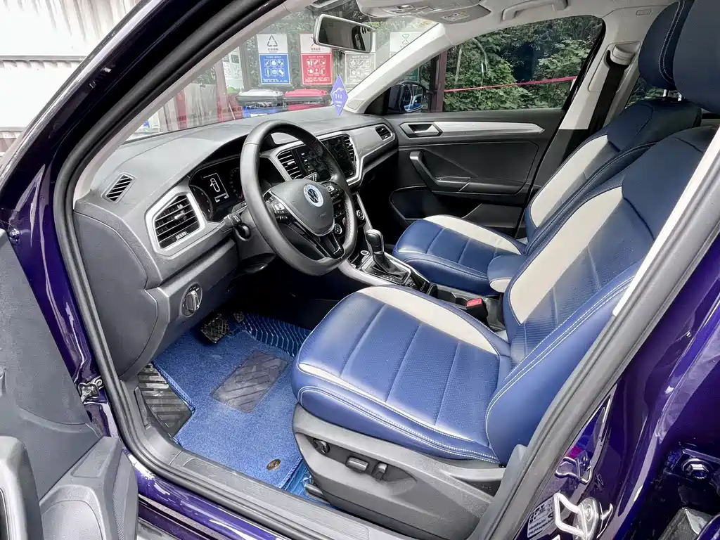 Volkswagen T-Roc — миниатюра 7