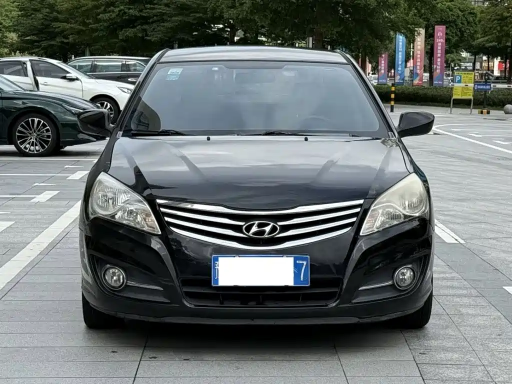Hyundai Elantra — миниатюра 2