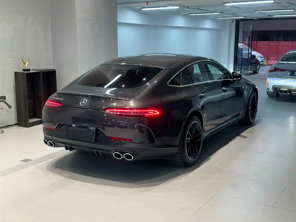 MERCEDES-BENZ AMG GT