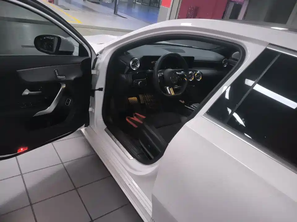Mercedes-Benz A-Class A 2023 A 200 L Fashion