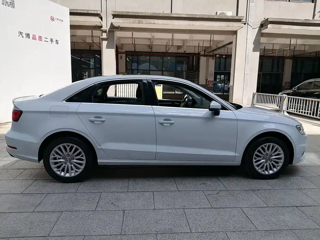 Audi A3 — миниатюра 4