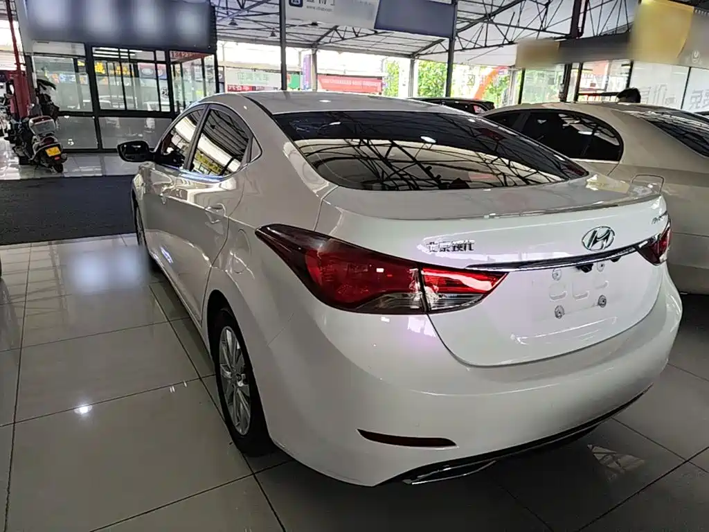 Hyundai Elantra Langdong — миниатюра 5