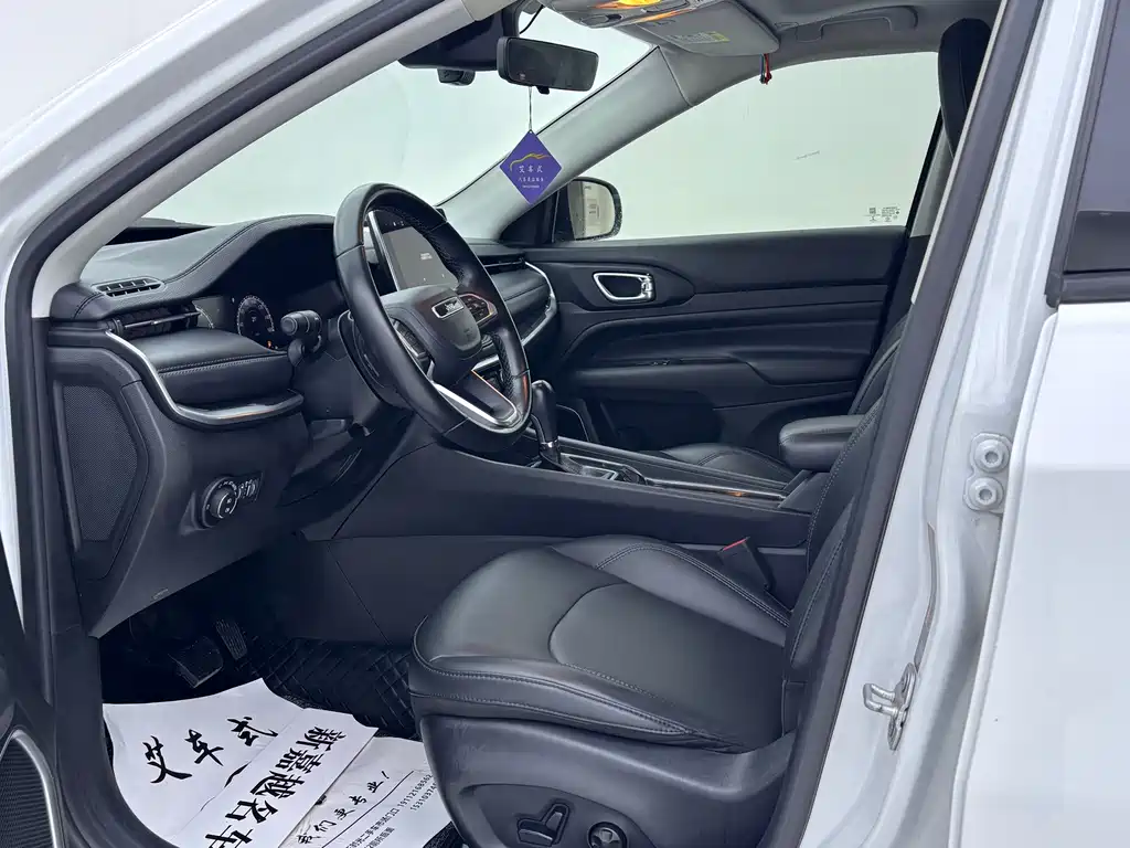 Jeep Compass — миниатюра 10