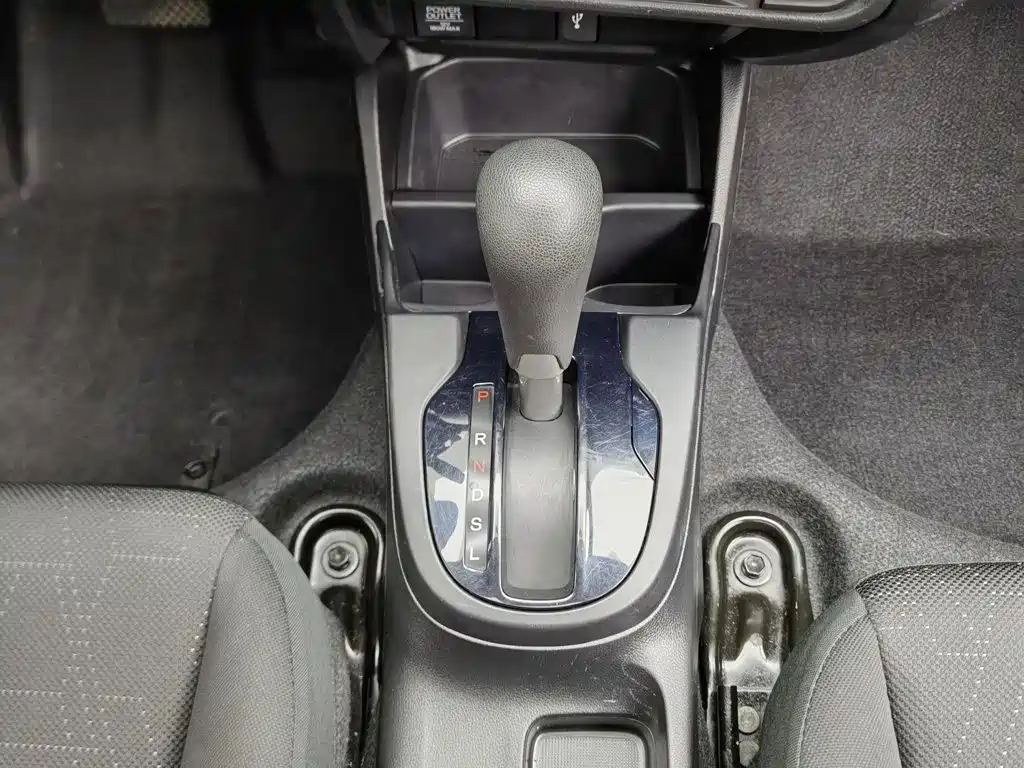 Honda Fit — миниатюра 13