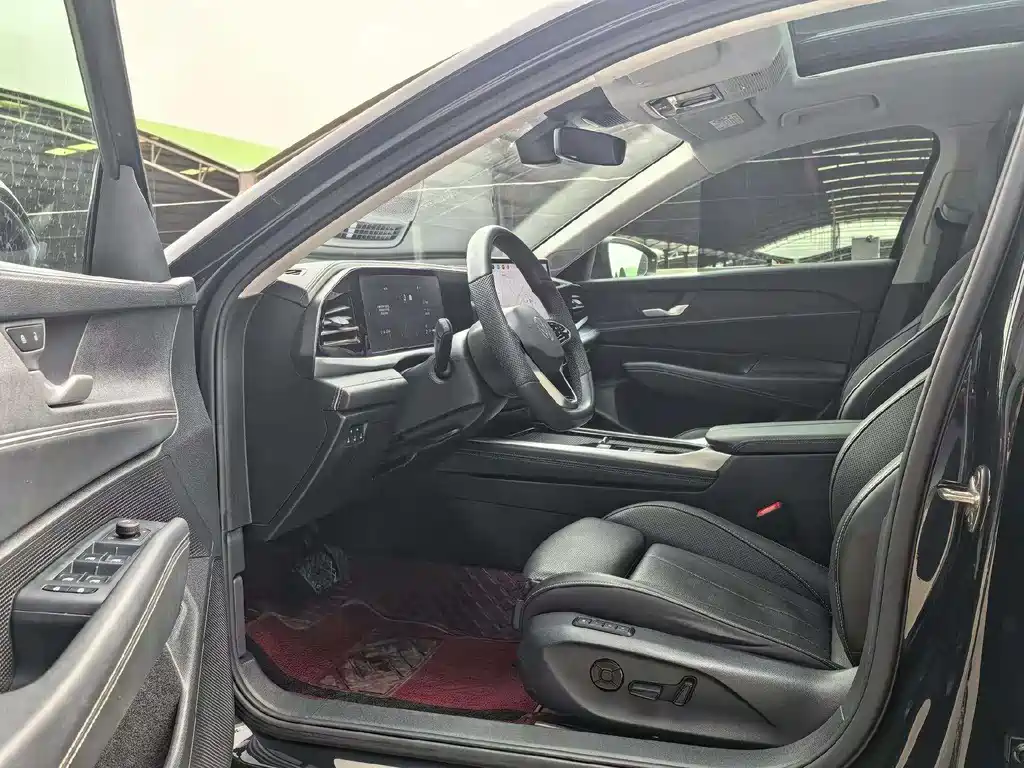 Volkswagen Passat 2025 380TSI