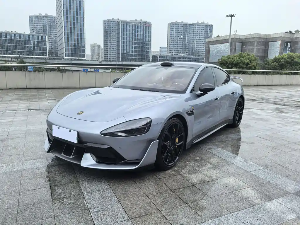 Xiaomi SU7 Ultra 2025
