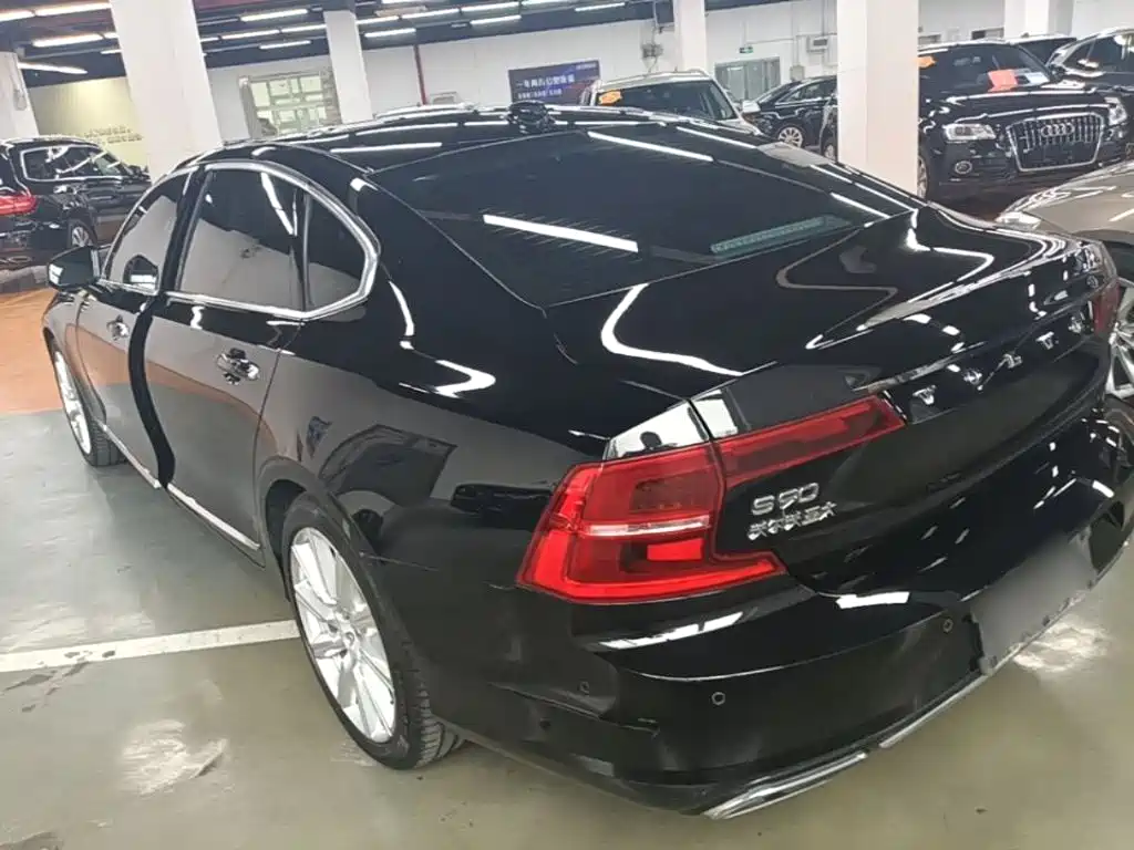 Volvo S90 — миниатюра 5