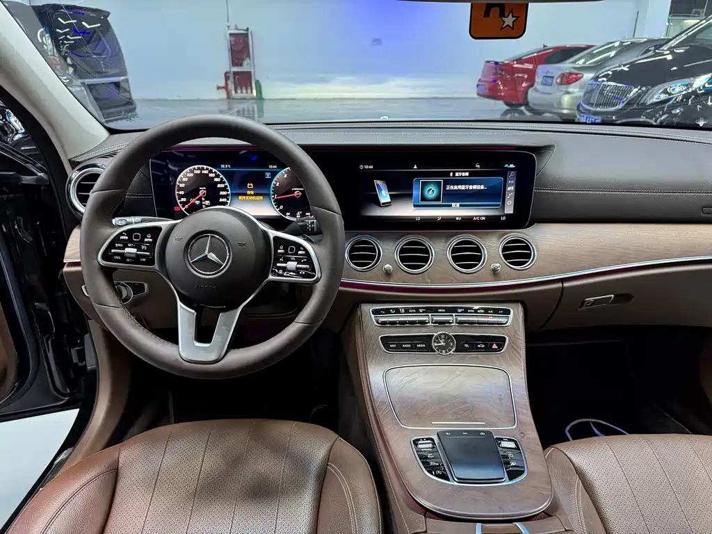 Mercedes-Benz E-Class — миниатюра 5