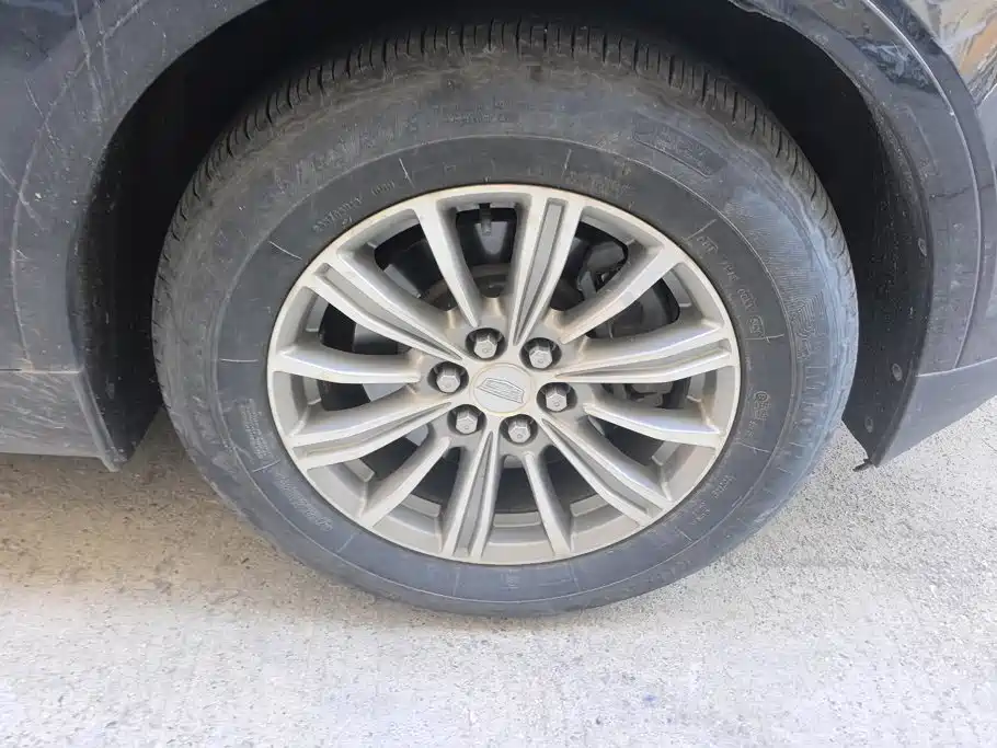 Cadillac XT5 — миниатюра 6