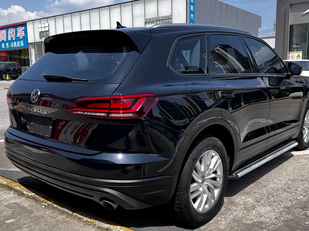 Volkswagen Touareg 2021 2.0TSI