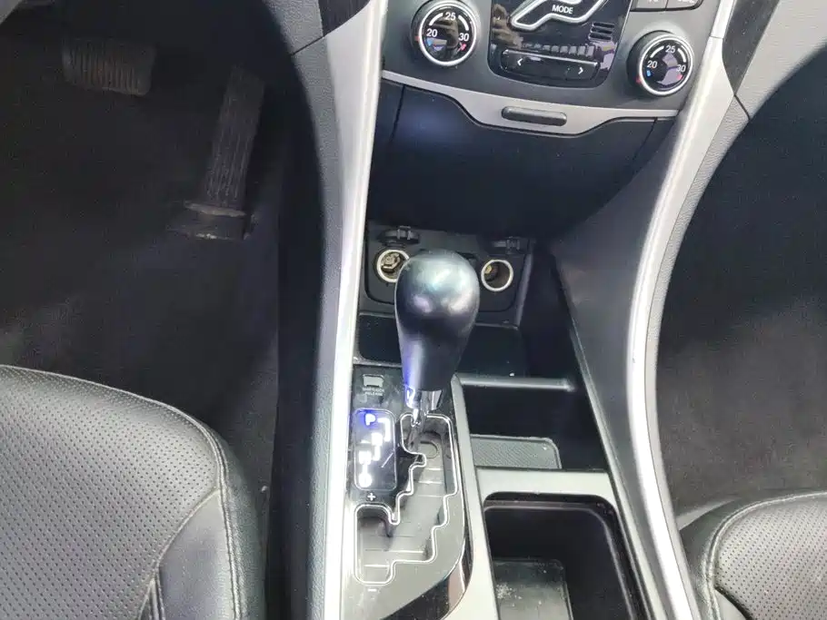 Hyundai Sonata — миниатюра 16