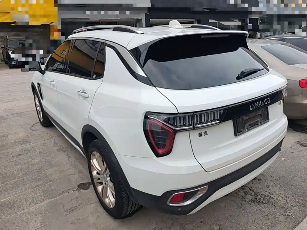 Lynk & Co 01 — миниатюра 5