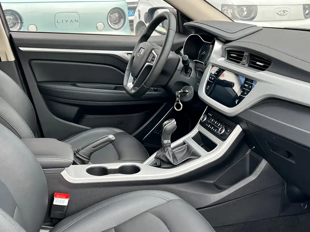 Geely Vision — миниатюра 10