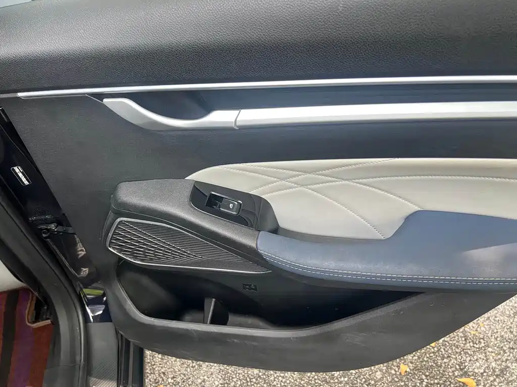 Geely Emgrand — миниатюра 8