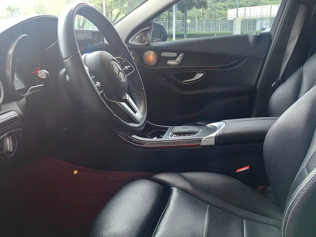 Mercedes-Benz C-Class — миниатюра 14