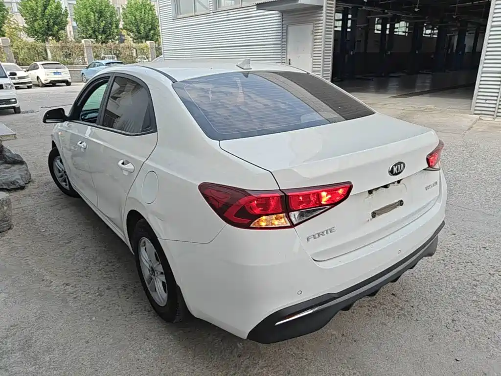 Kia Forte — миниатюра 5