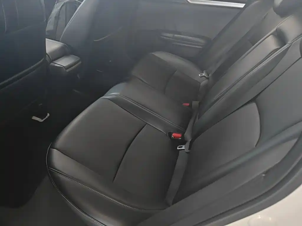 Honda Civic — миниатюра 17