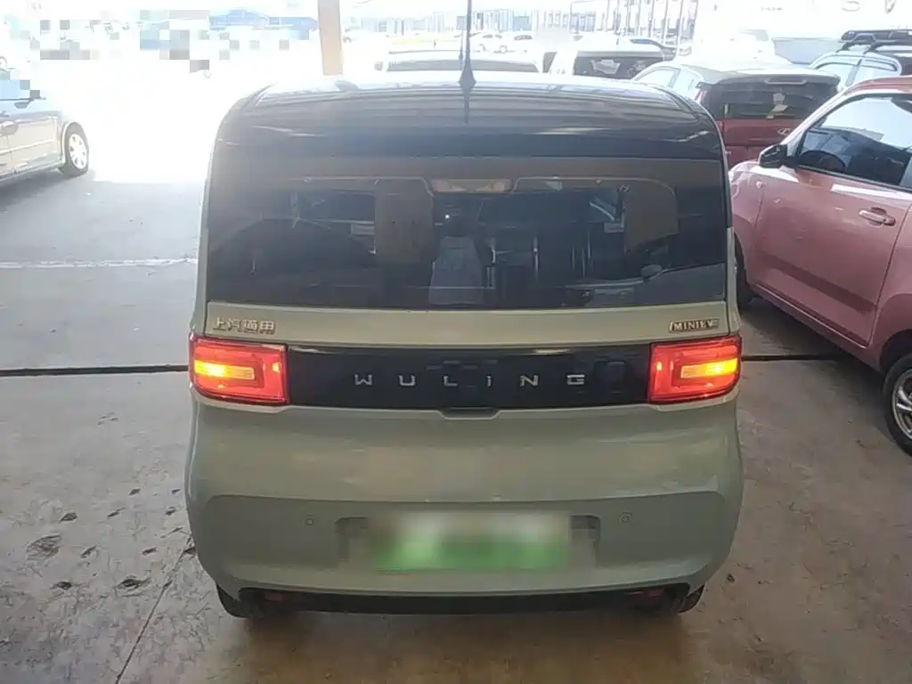 Wuling MINIEV — миниатюра 6