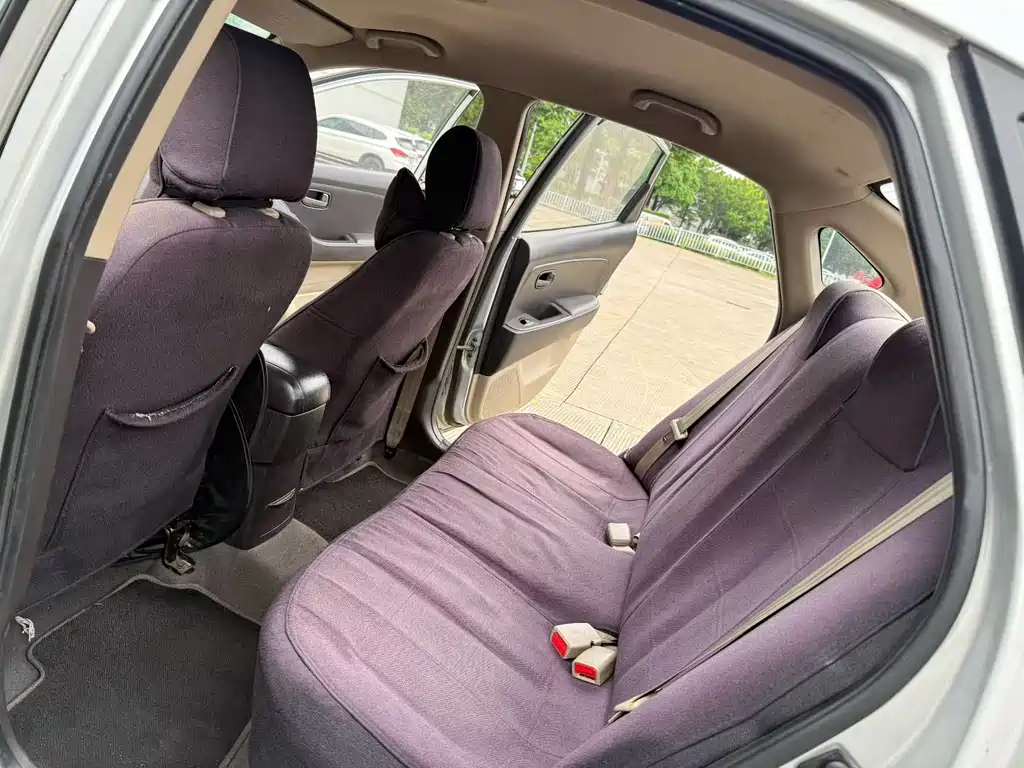 Hyundai Elantra — миниатюра 8