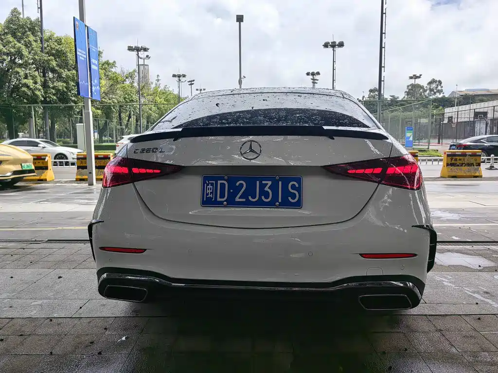 Mercedes-Benz C-Class — миниатюра 6