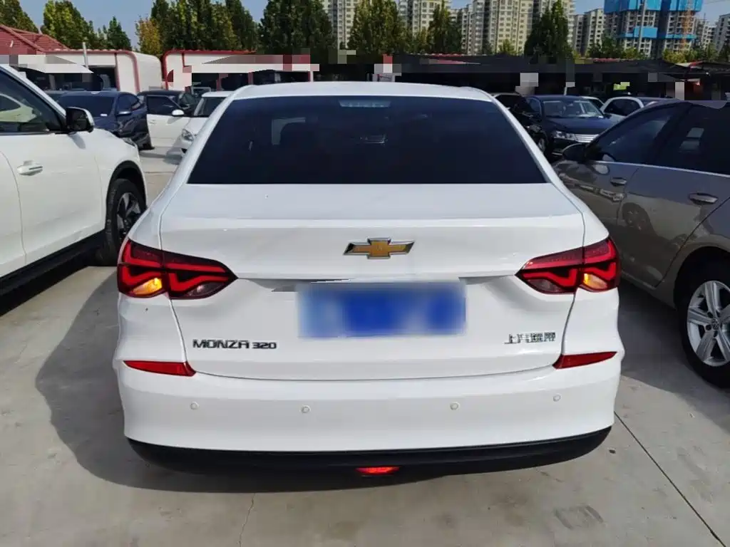 Chevrolet Monza — миниатюра 6