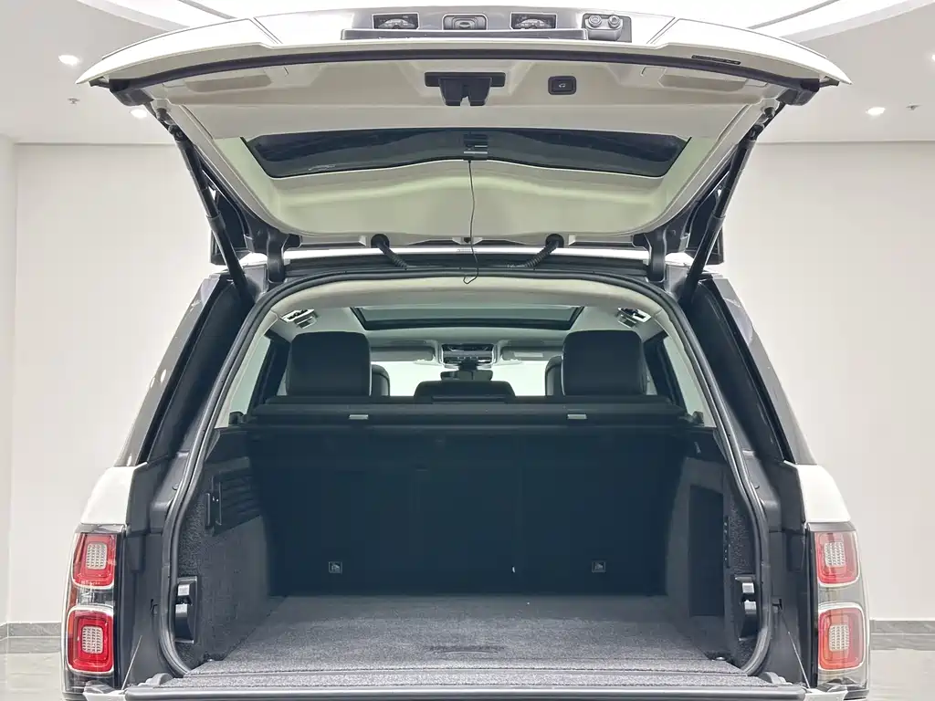 Land Rover Range Rover — миниатюра 22