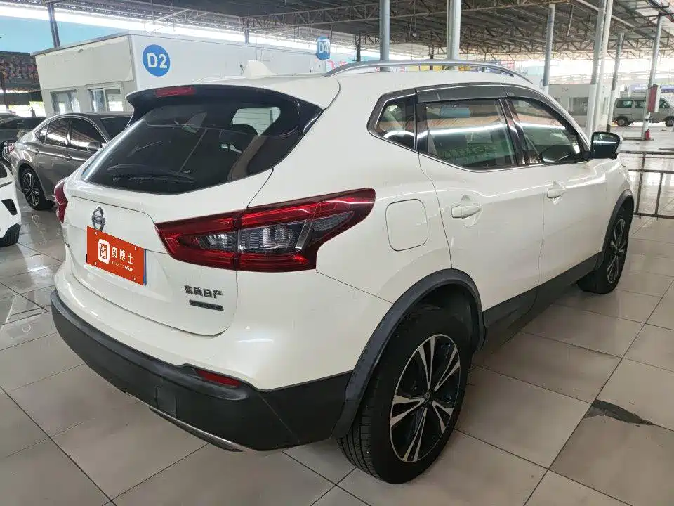 Nissan Qashqai — миниатюра 8