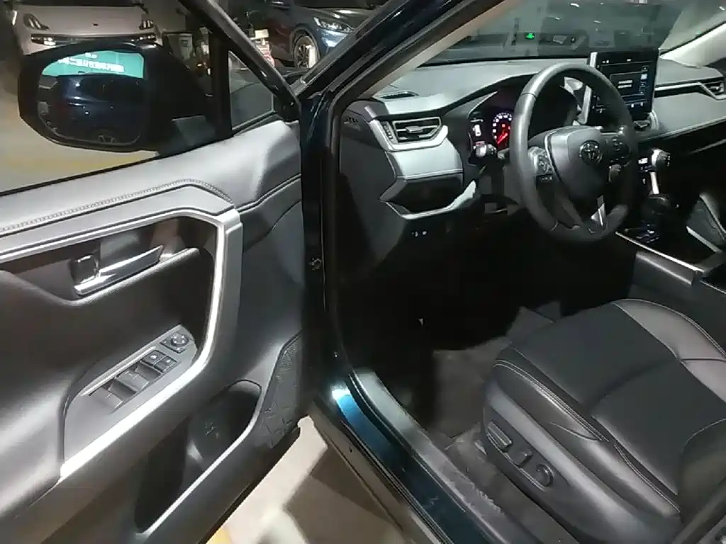 Toyota Wildlander — миниатюра 16
