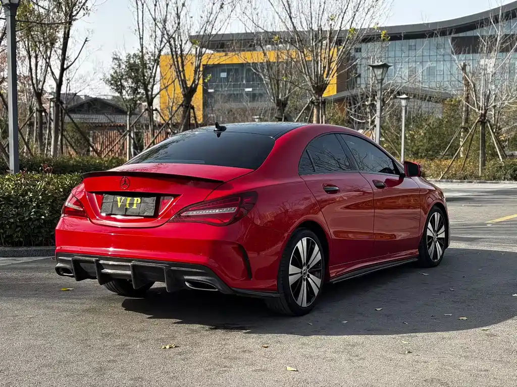 MERCEDES-BENZ CLA