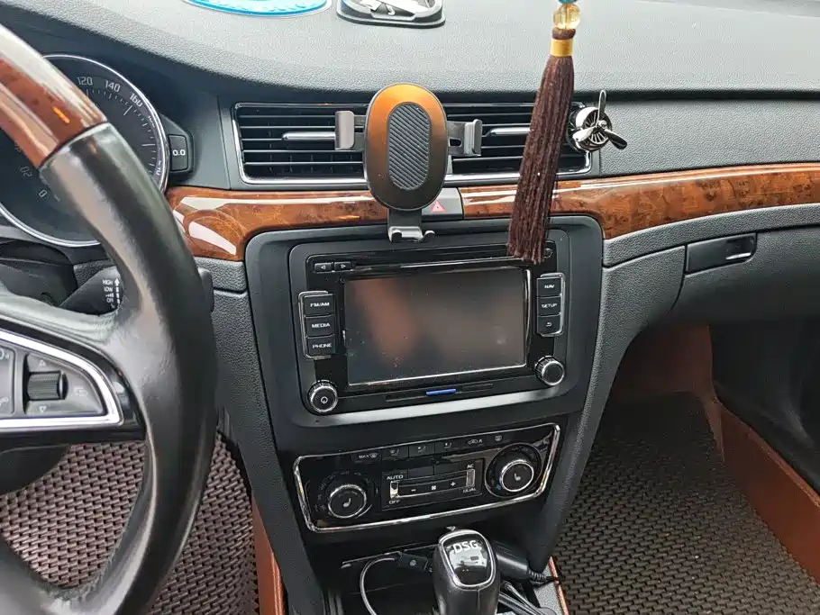 Skoda Superb — миниатюра 13