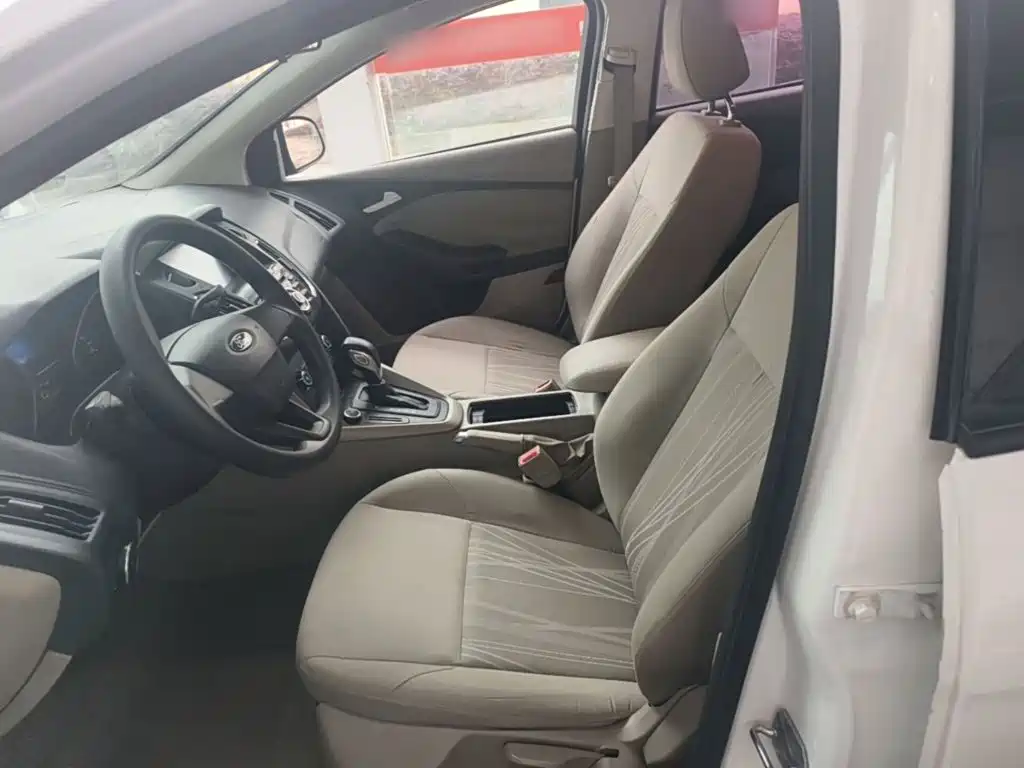 Ford Focus — миниатюра 15