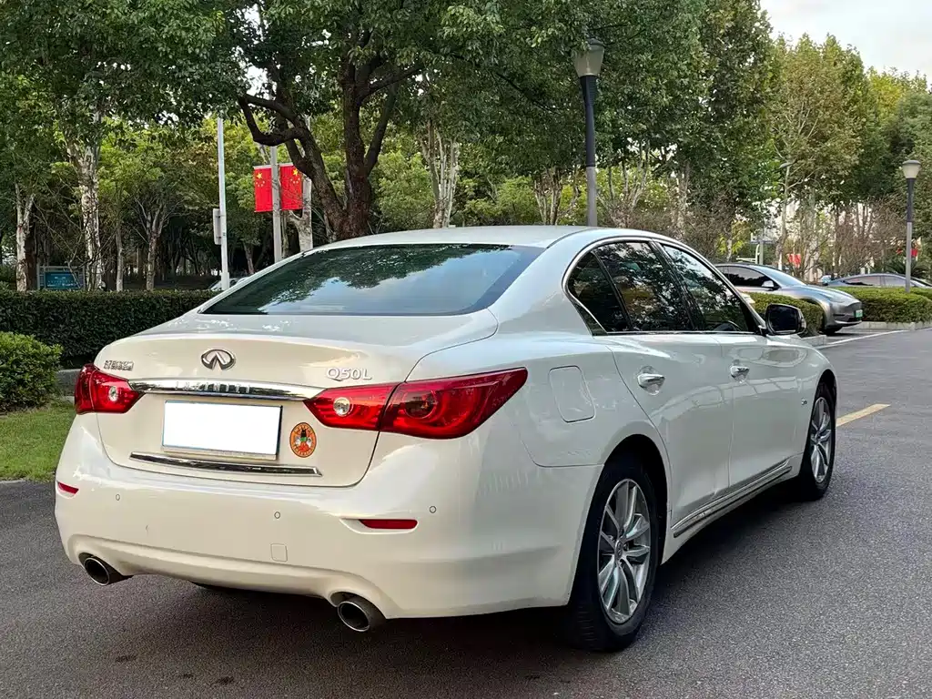 Infiniti Q50L — миниатюра 7