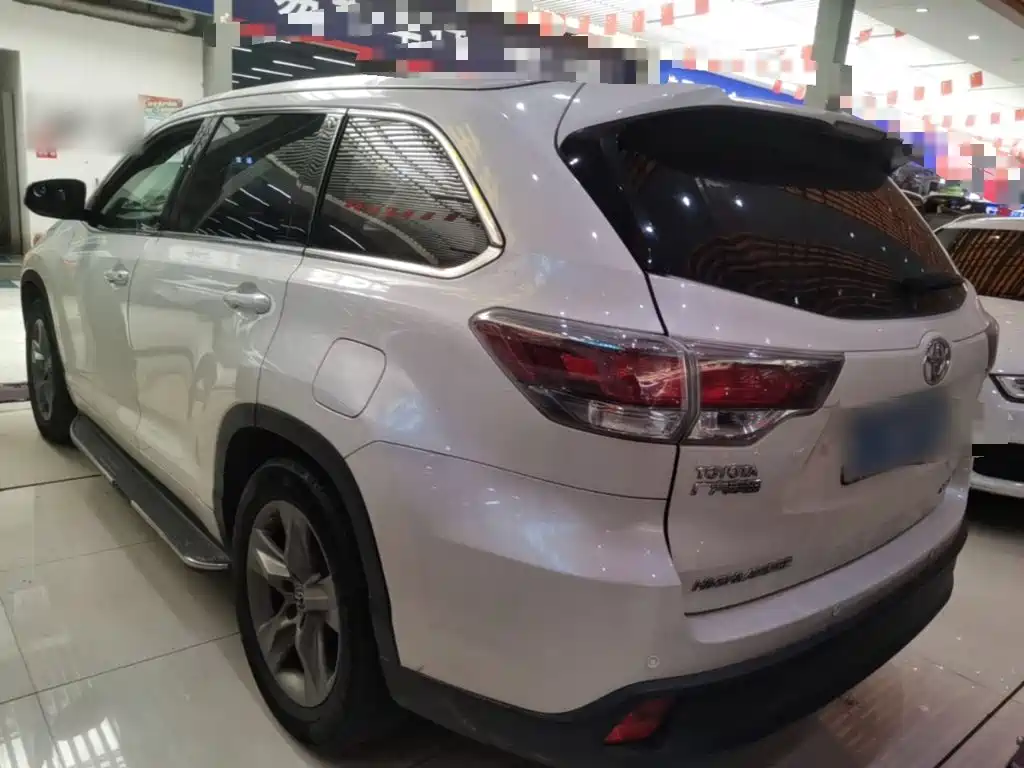 Toyota Highlander — миниатюра 5