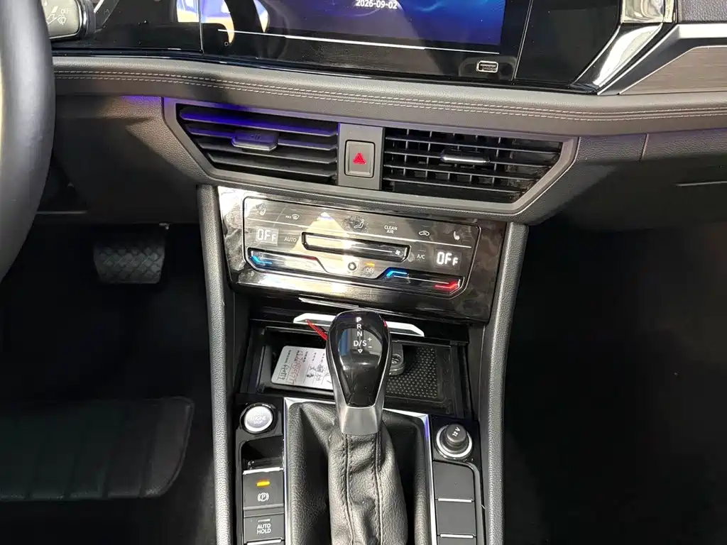 Volkswagen Sagitar — миниатюра 11