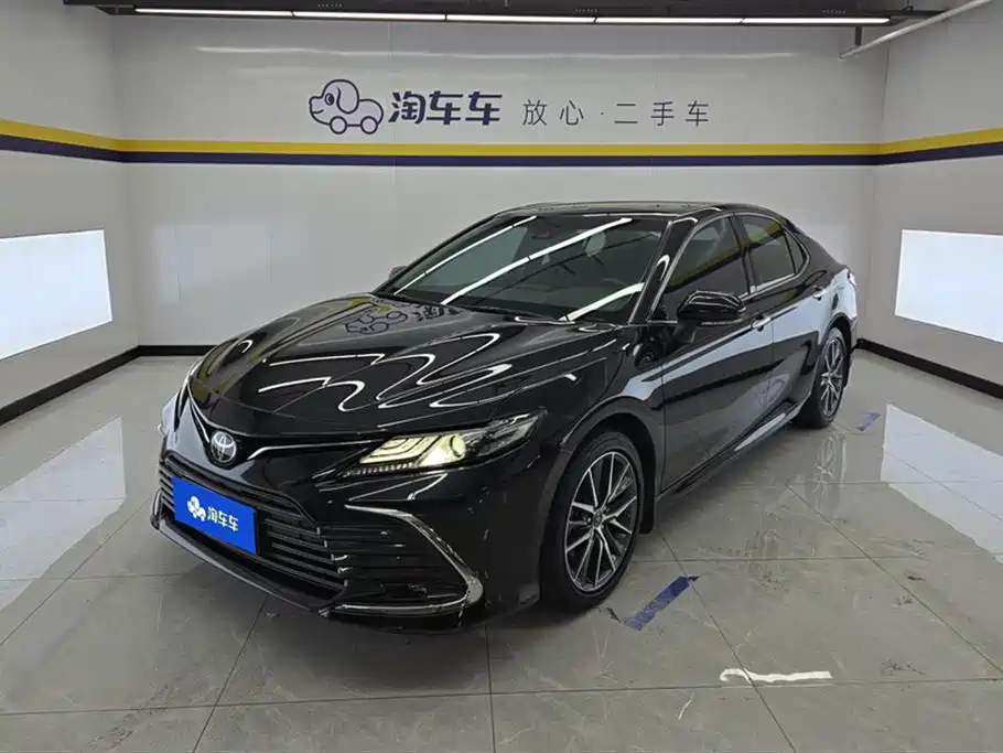 Купить Toyota Camry
