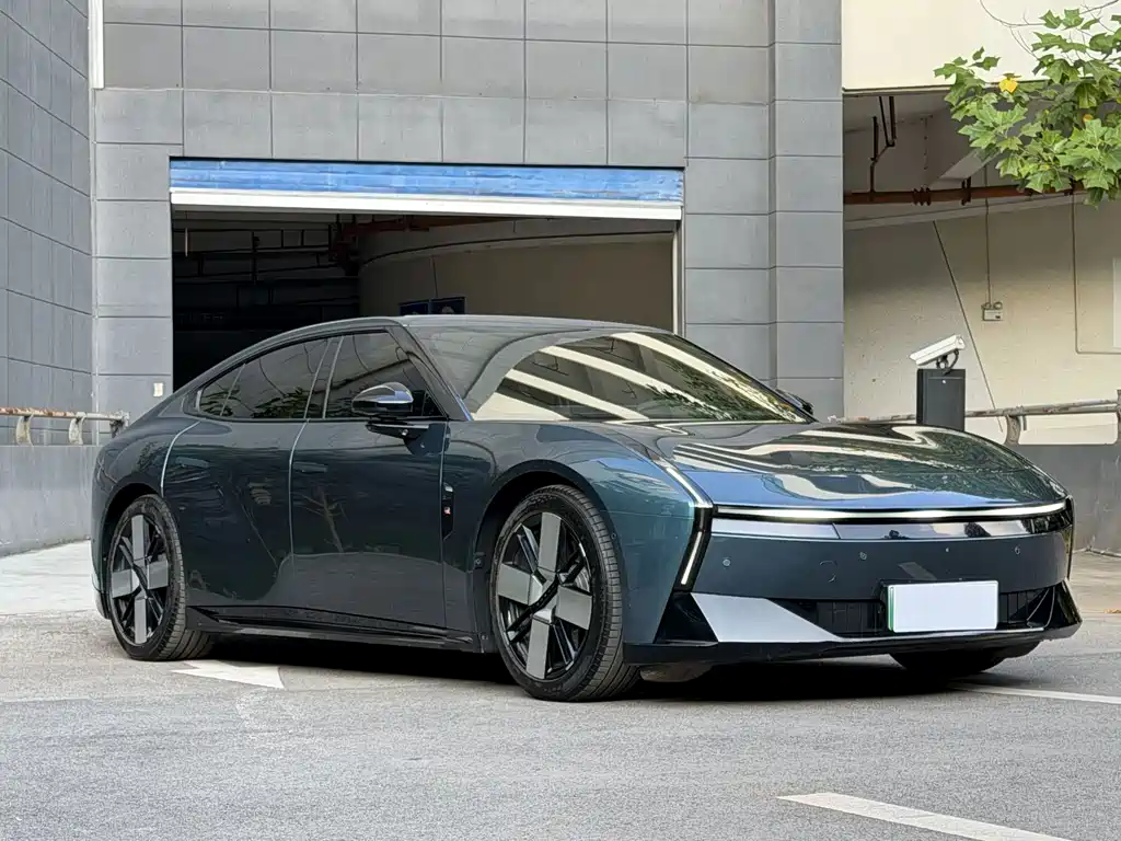 XPeng P7 — миниатюра 3