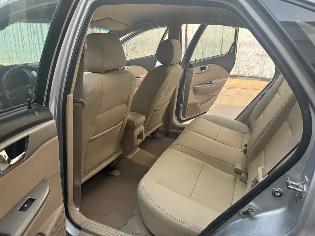 Buick Excelle — миниатюра 7