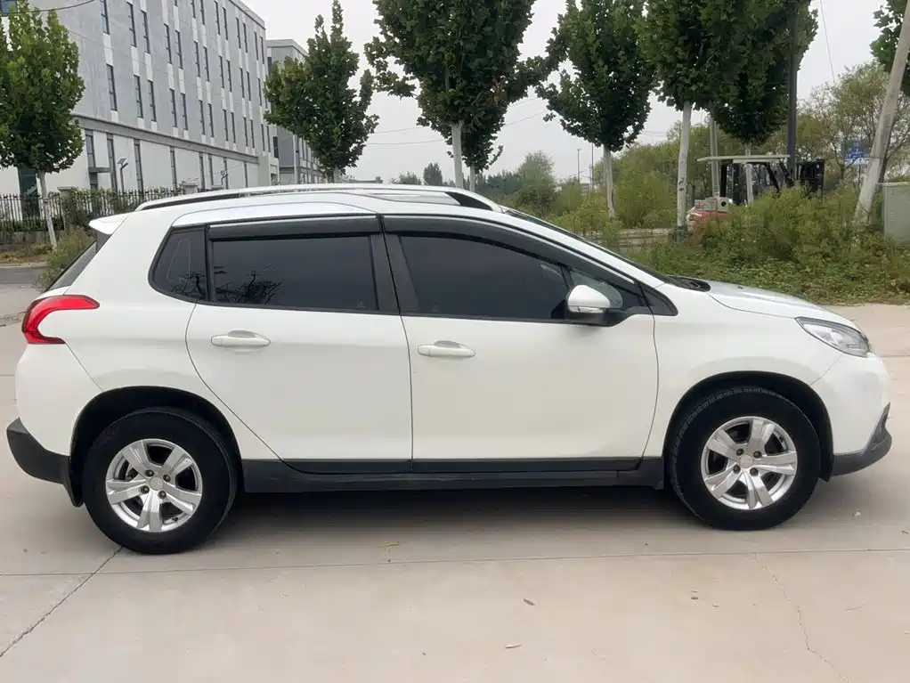 Peugeot 2008 — миниатюра 8