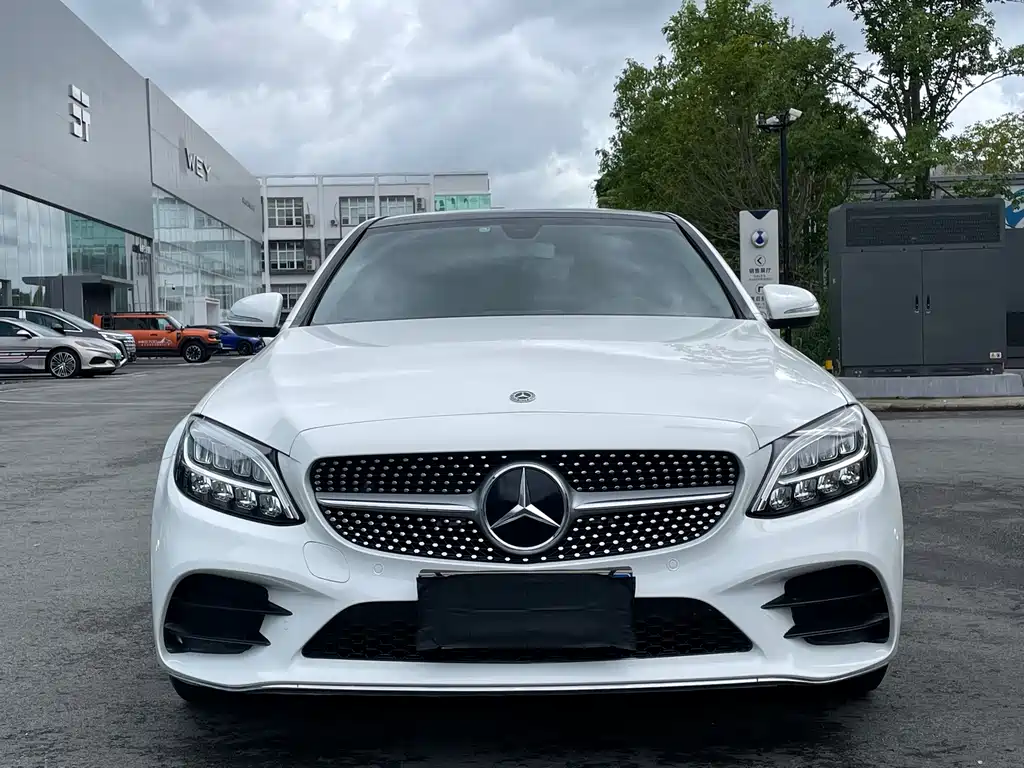 Mercedes-Benz C-Class — миниатюра 2