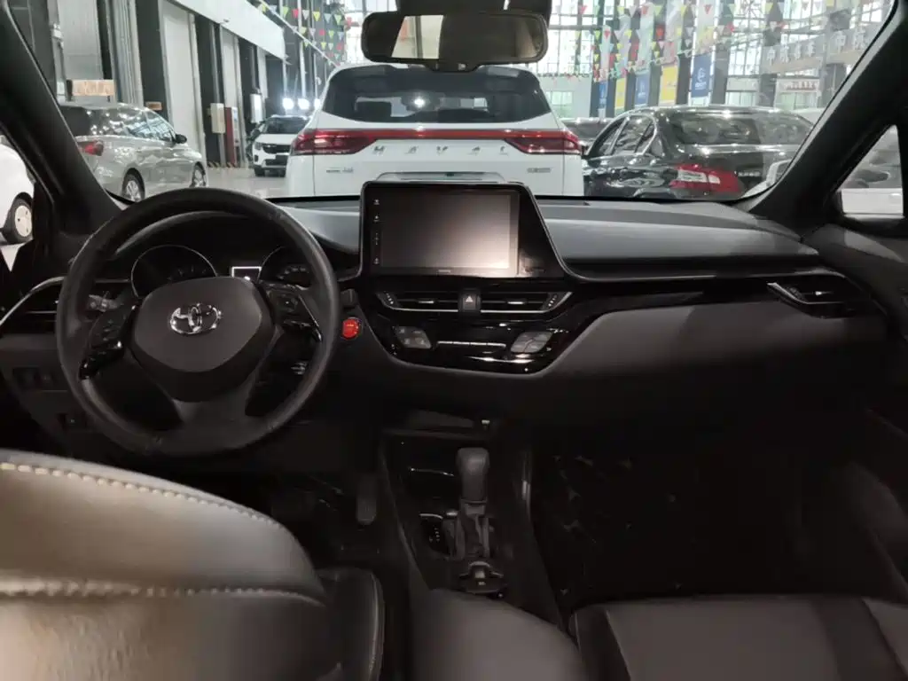 Toyota IZOA — миниатюра 10
